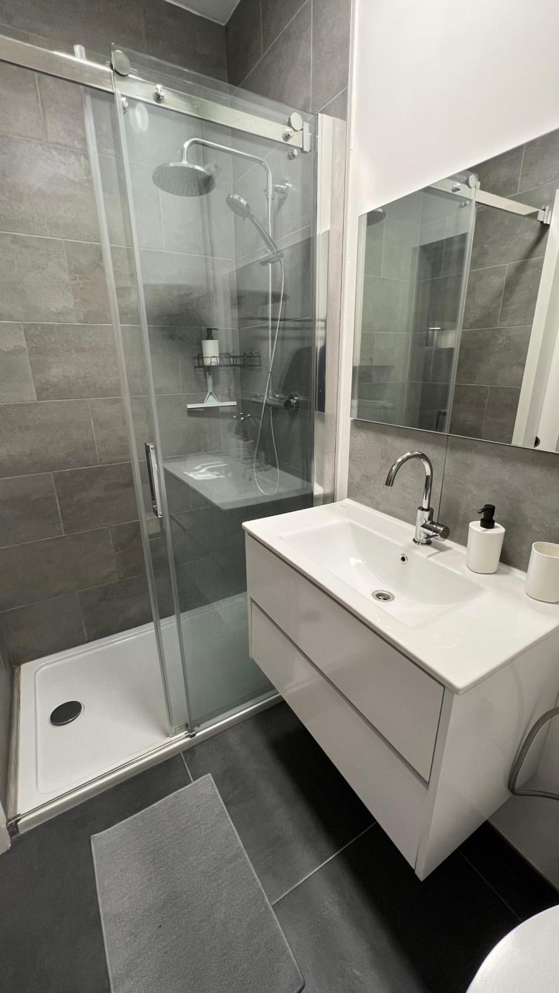 Apartment Chic Proche Aeroport & Centre-ville